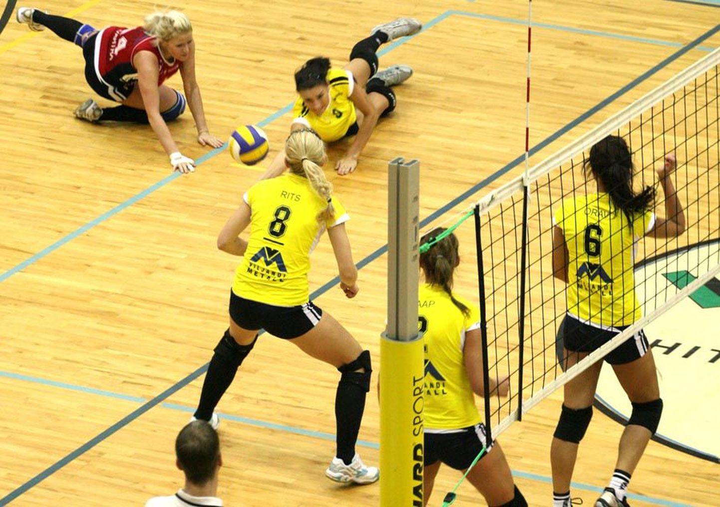 Laupäeval kohtuvad Viljandi spordihoones Eesti naiste meistrivõistlustel Viljandi Metall ja Pärnu võrkpalliklubi.