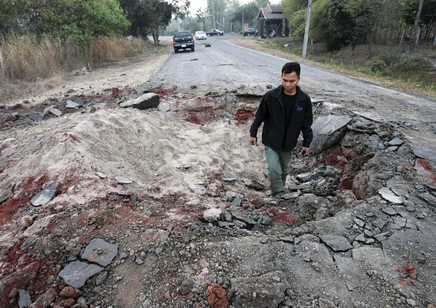 Tai mees eile Kambodža piiri lähedal asuvas kraatris, mille tõenäoliselt põhjustas suurtükituli.