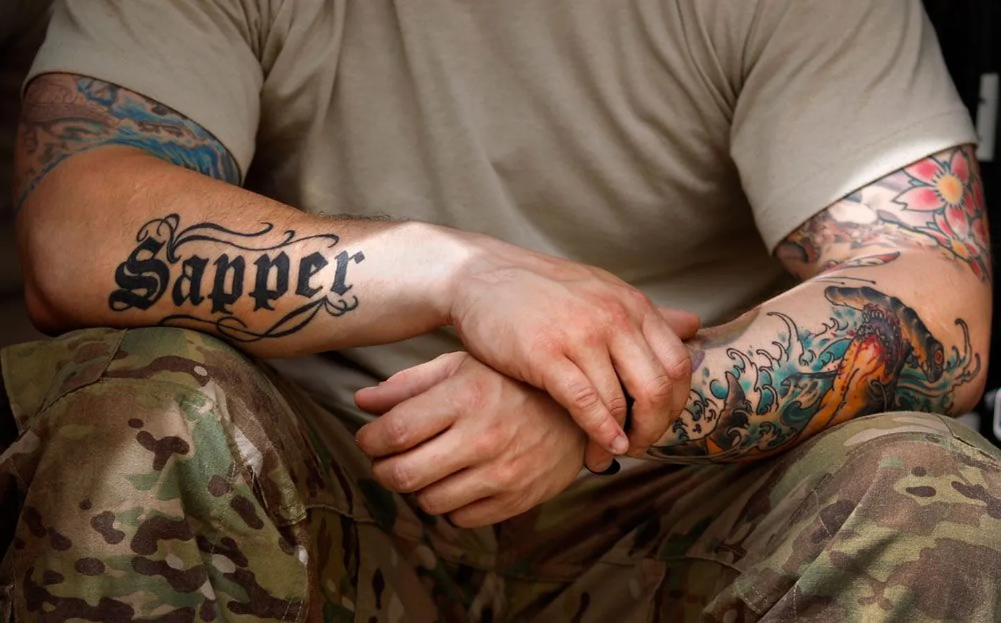 Afganistanis teeniv USA sõdur puhkehetkel.