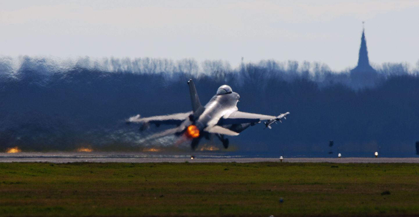 Hollandi õhuvägede F-16.