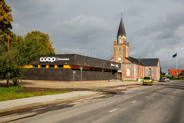 Tori kandi rahvas kogus kohalike elanike Kaidi Suviste ja Ave Aaslaiu eestvedamisel 107 allkirja, et Pärnust Tori poole hakkaks suvisel ajal nädalavahetustel hilisõhtuti sõitma buss.
