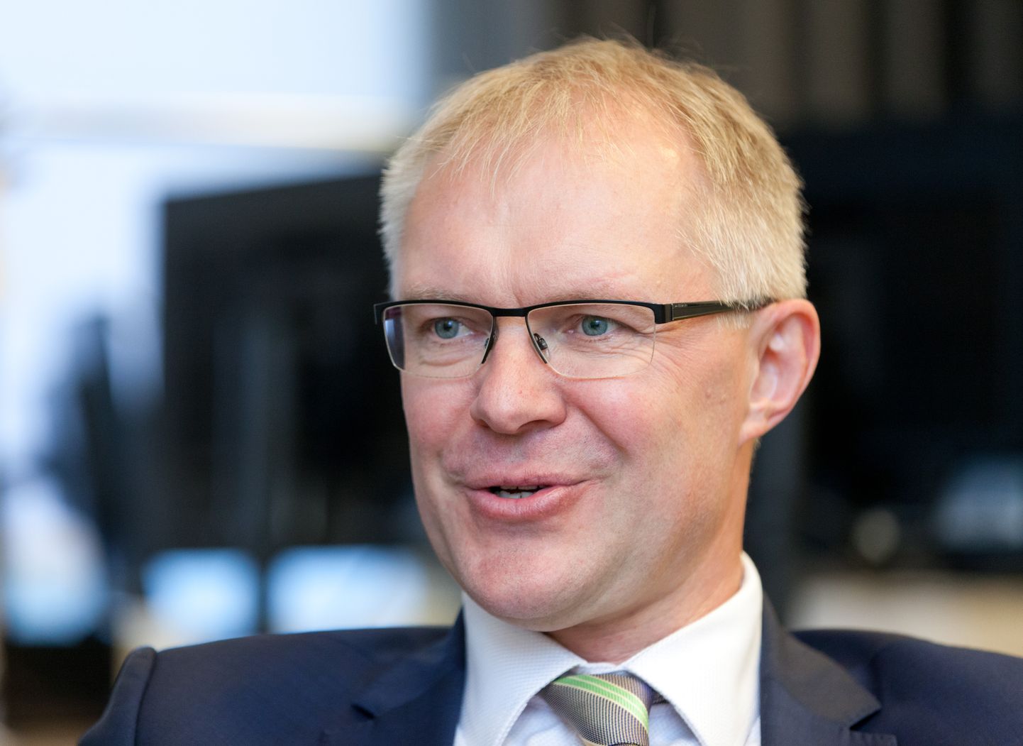Hannes Hanso võttis Ivari Padari pakkumise vastu ja läheb kaheks kuuks Euroopa Parlamenti.
