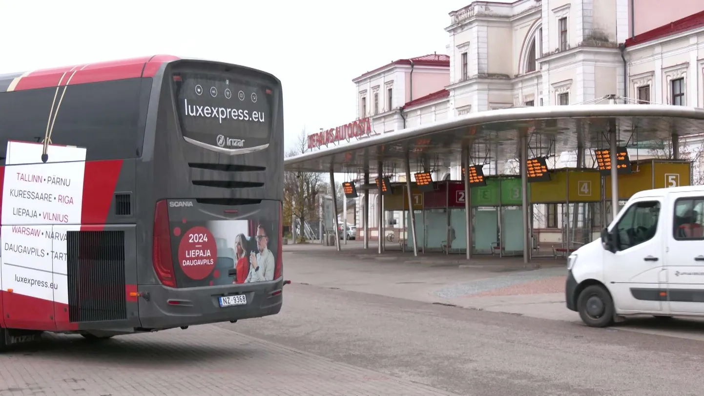 Водитель не пустил подростка в автобус