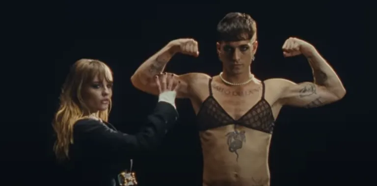 Maneskin. Kuvatõmmis videost.