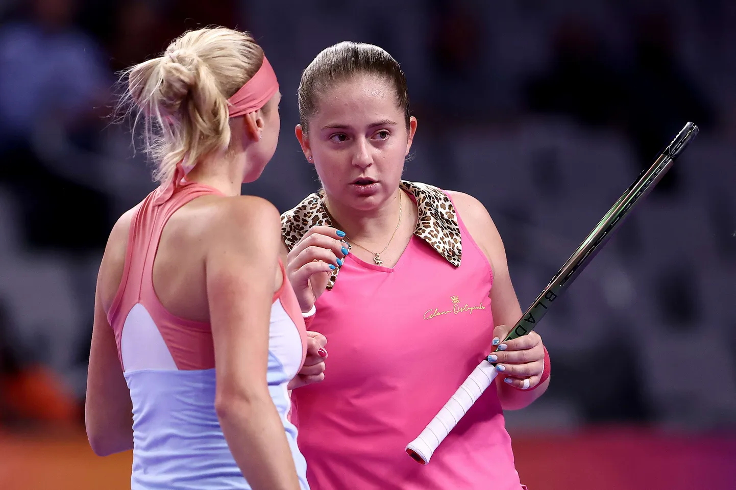 Aļona Ostapenko un Ludmila Kičenoka