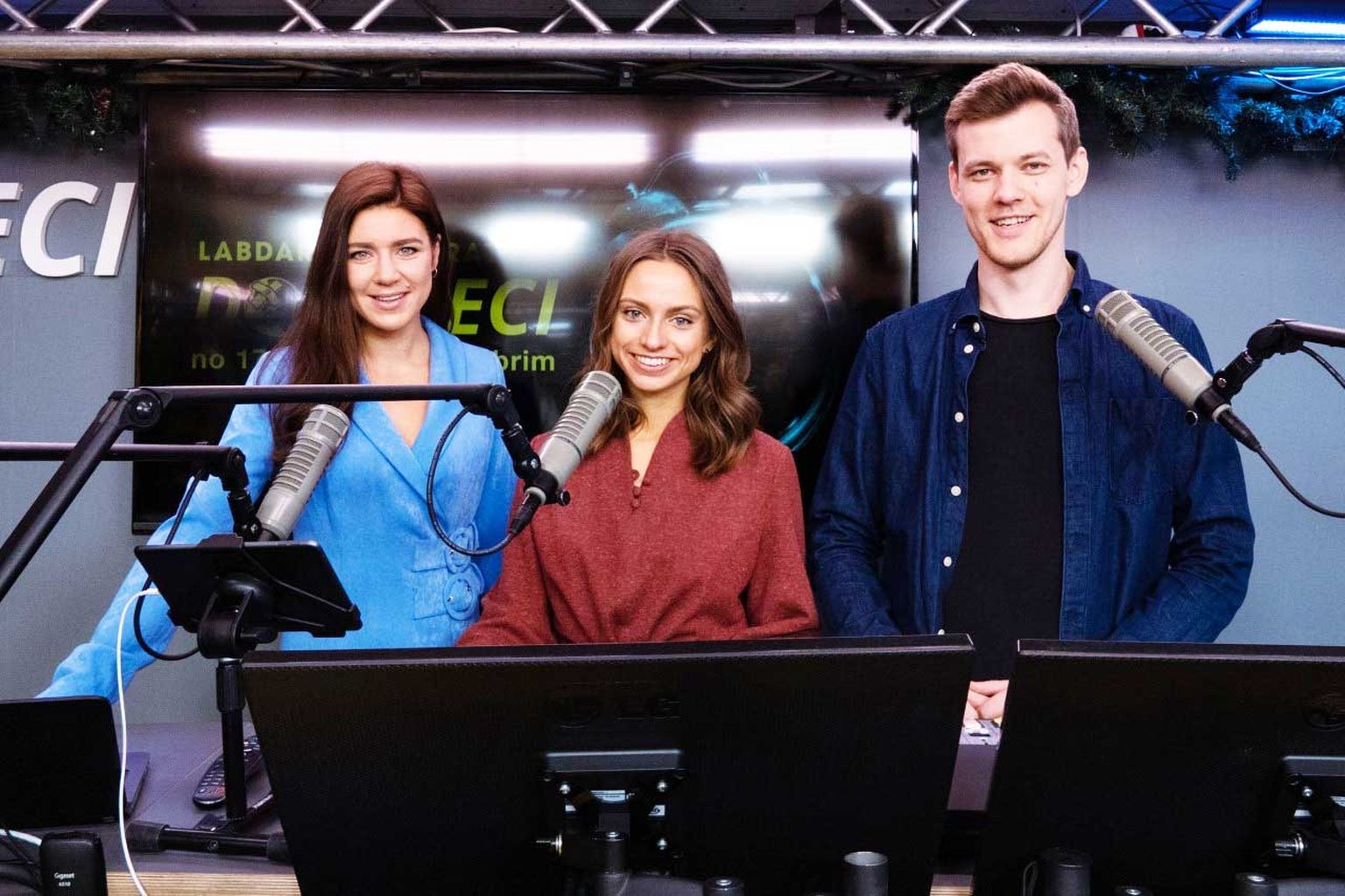 Magnuss Eriņš, Linda Samsonova un Elīna Baltskara