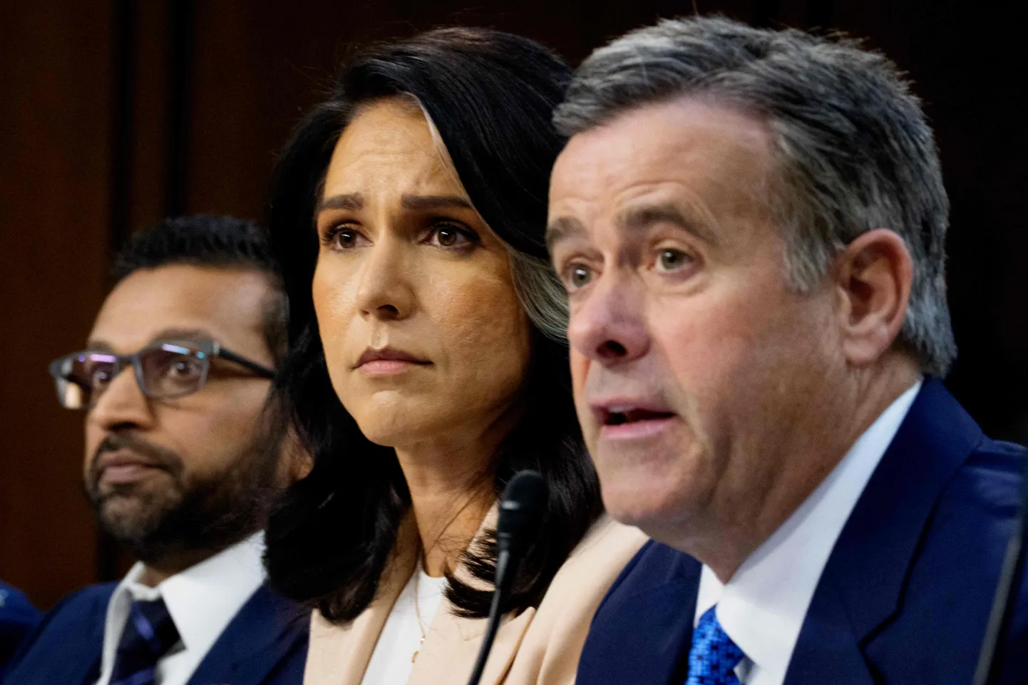 FBI direktor Kash Patel, riiklik luurejuht Tulsi Gabbard ja CIA peadirektor John Ratcliffe eilsel Kongressi kuulamisel.