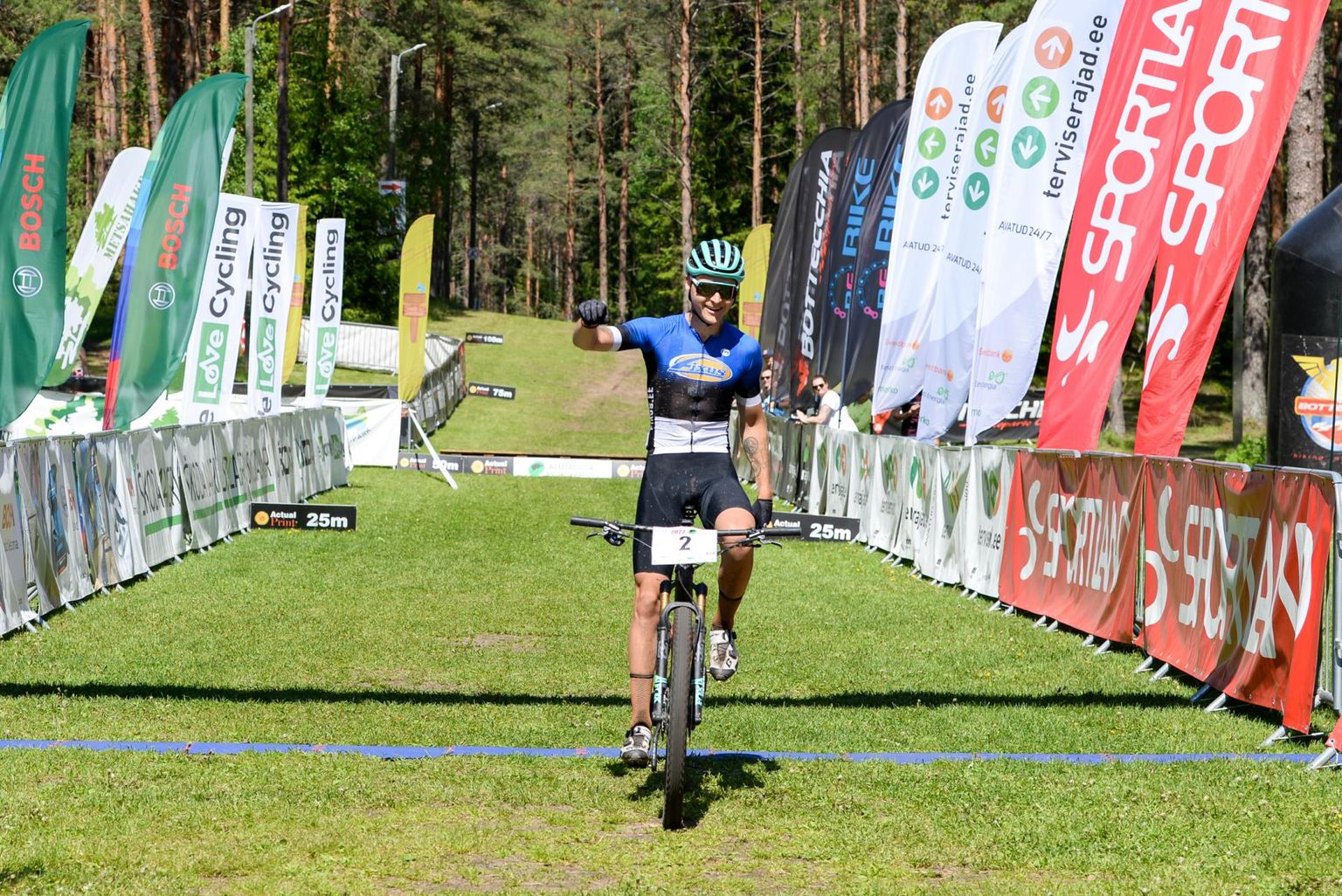 Viljandi rattur Josten Vaidem võitis Alutaguse maratoni 73-kilomeetrise distantsi ajaga 3:01:17.