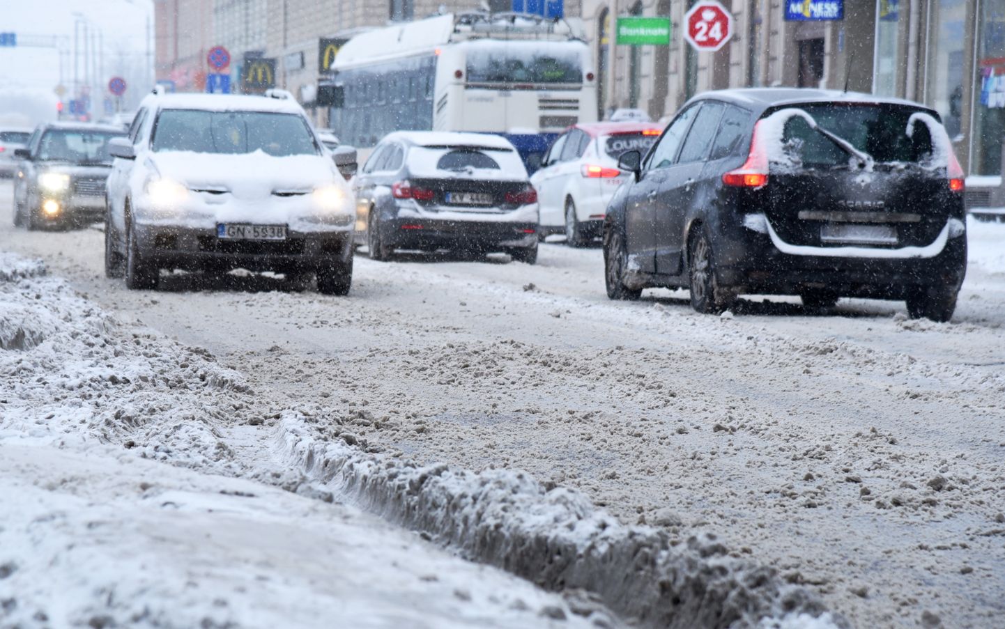 Транспортный хаос на улицах Риги