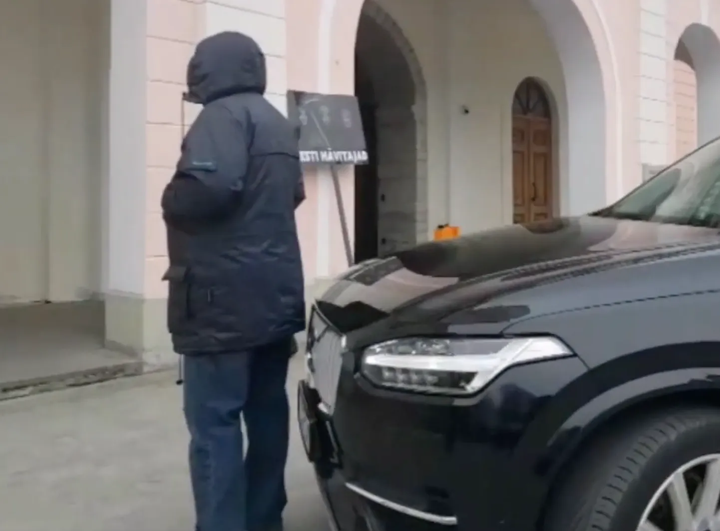 Daniel Rüütmann sai riigikogulase autolt löögi.