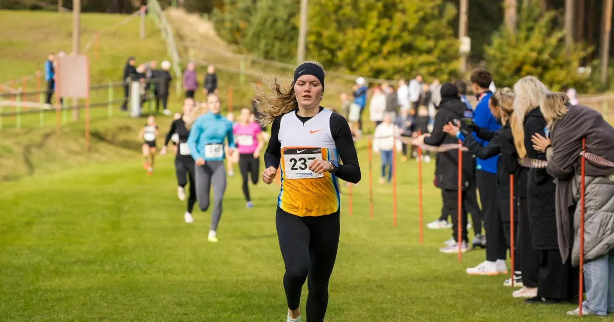 SUUR PILDIGALERII ⟩ Eesti karikavõistlused tõid Jõulumäele ligikaudu pool tuhat jooksusõpra