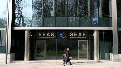 Euractiv: бельгийская полиция пришла с обыском в штаб-квартиру возглавляемого Каей Каллас ведомства