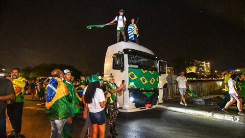 Bolsonaro toetajad ähvardasid tungida kongressi ja ülemkohtusse