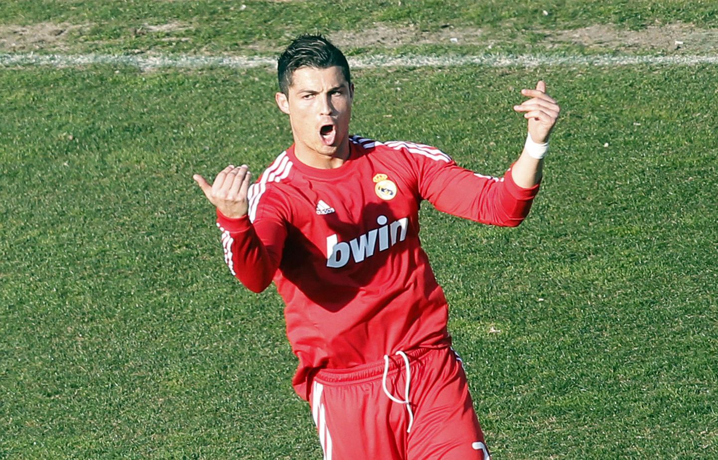Cristiano Ronaldo Rayo Vallecanole löödud väravat tähistamas.