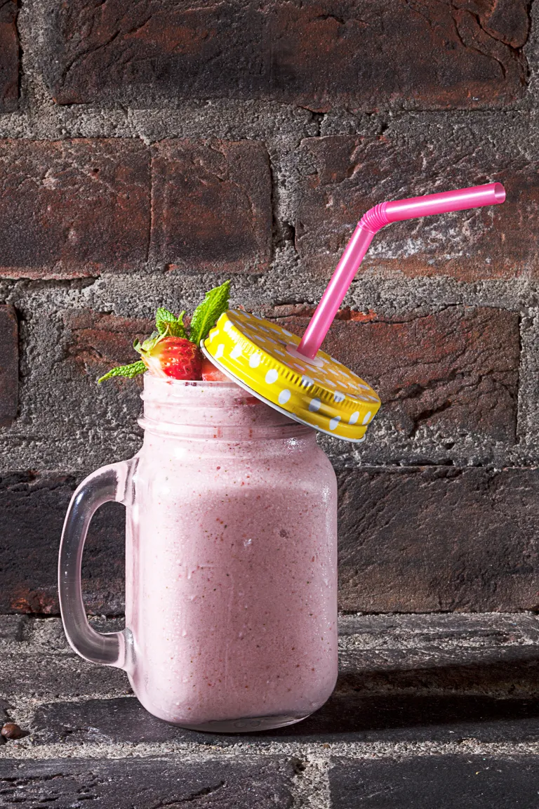 Vaarika-banaani milkshake. La Tabla.