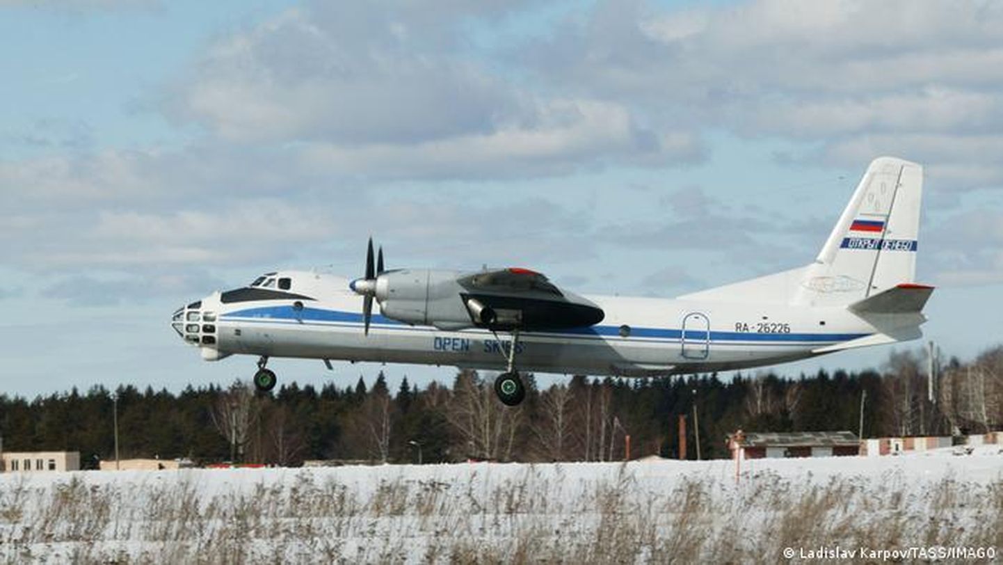 Российский самолет типа АН-30 (фото из архива)