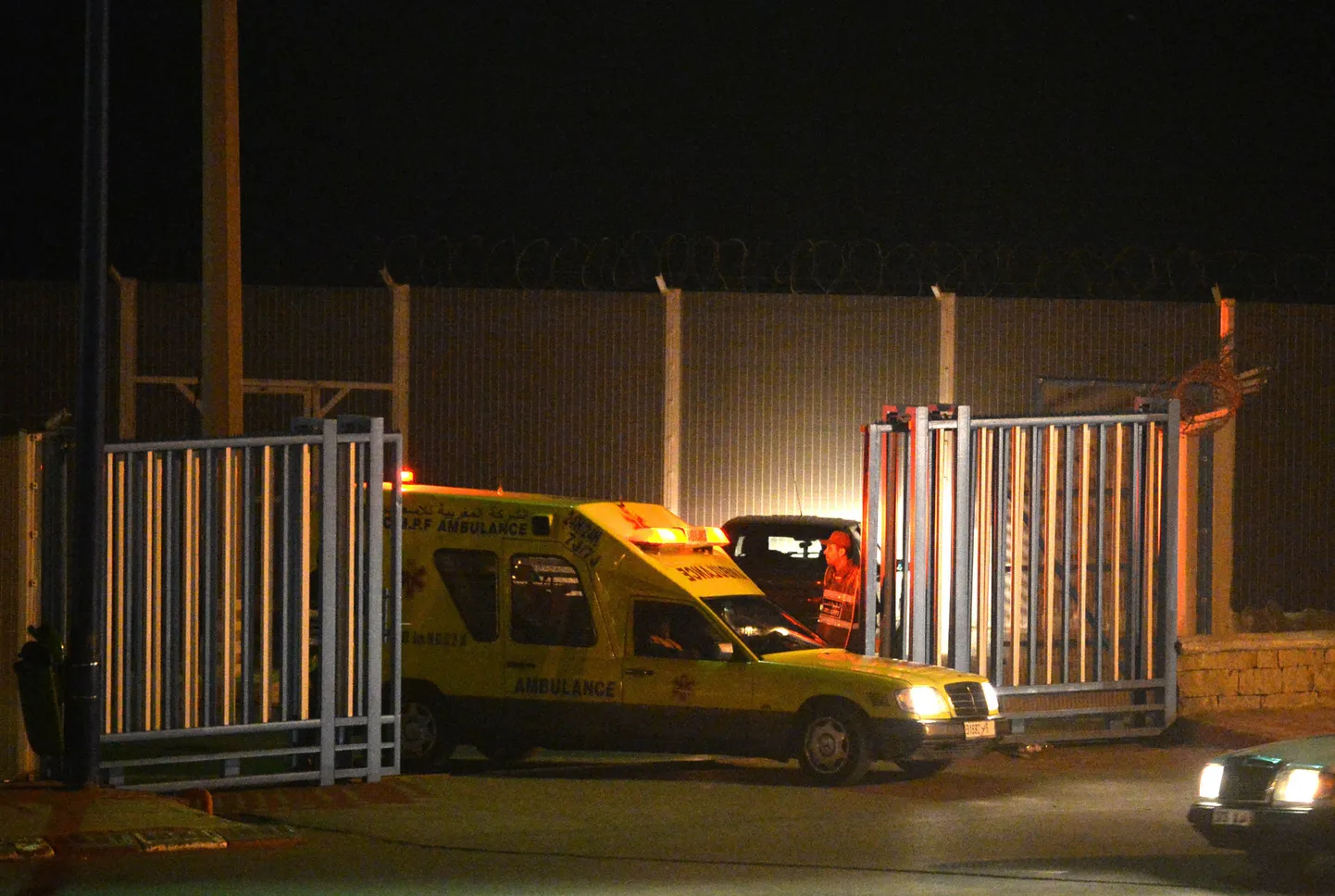 Kiirabiauto Fnideqis, mille lähedal sisserändajad uppusid.