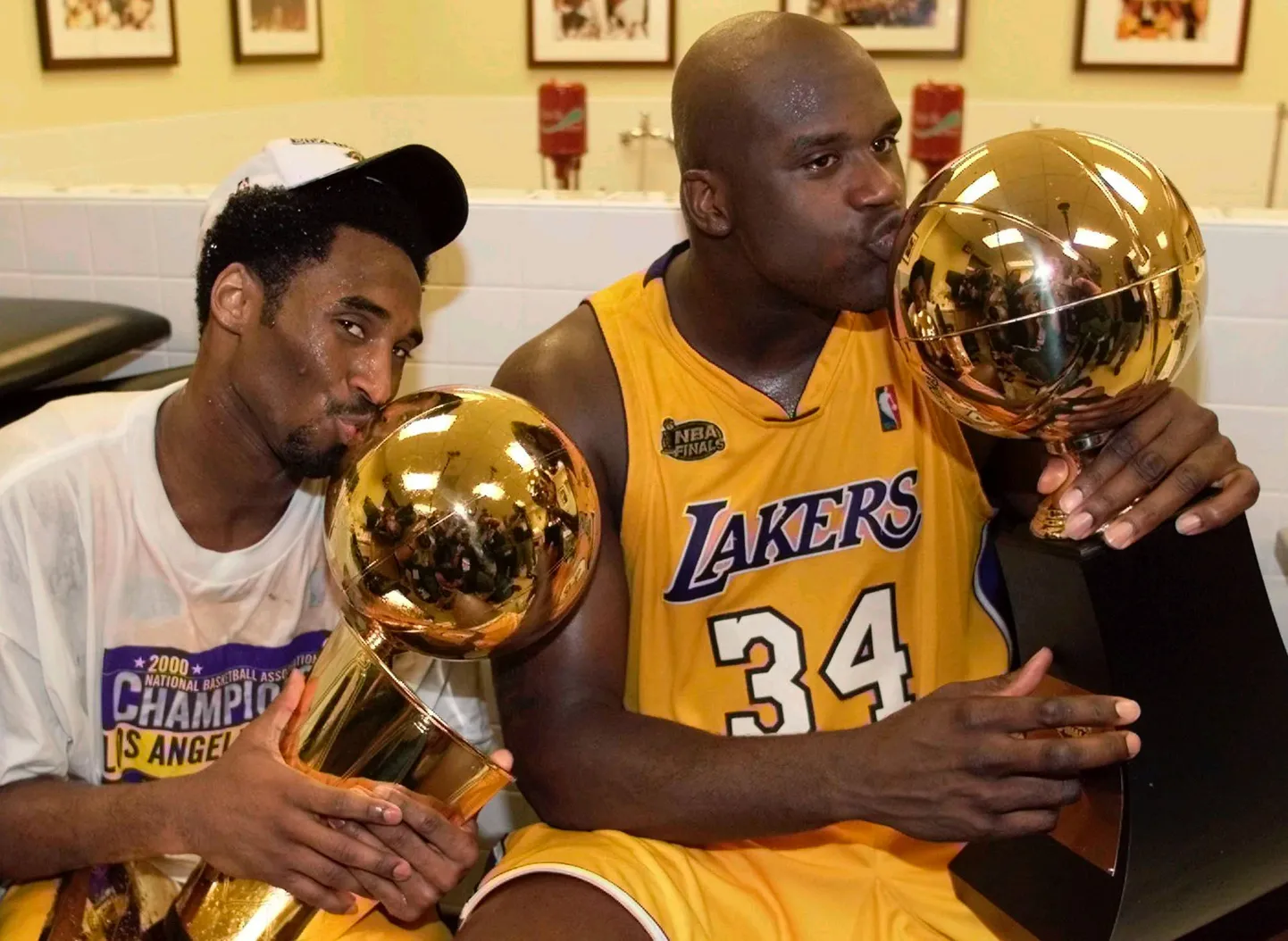 Shaquille O'Neal (paremal) ja varalahkunud Kobe Bryant (vasakul)