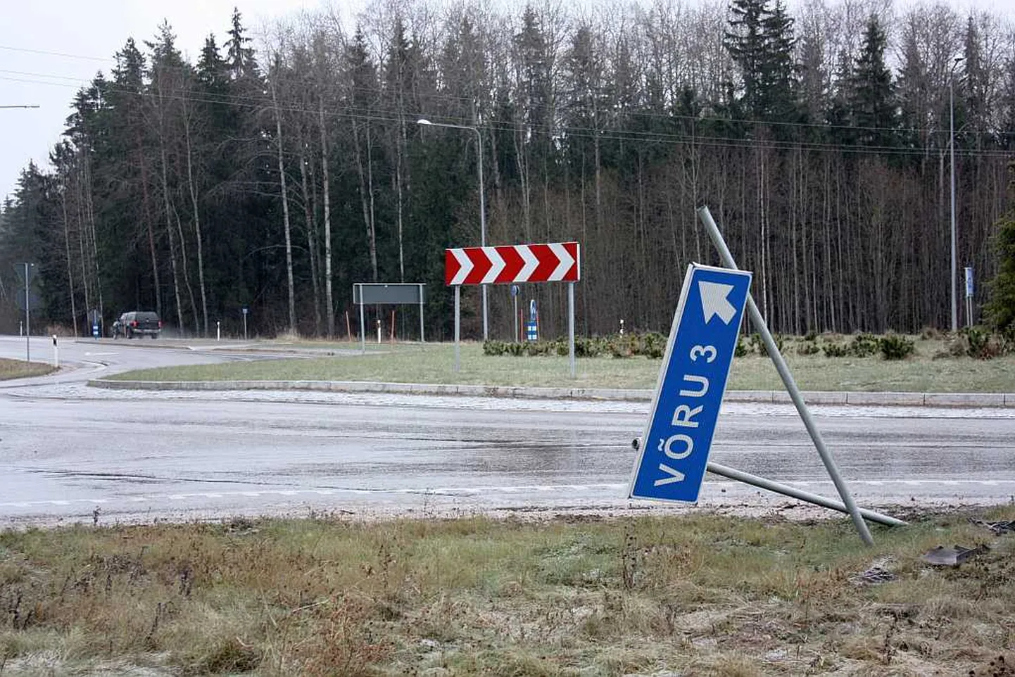 Teed võivad muutuda libedaks.
