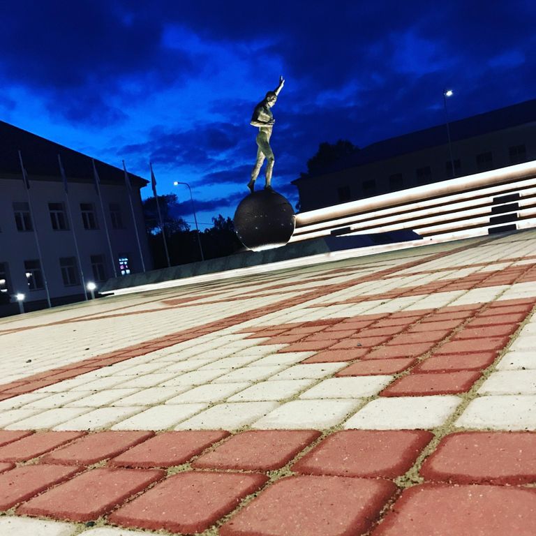 Georg Lurichi monument on Georg Lurichi mälestuseks loodud mälestusmärk Lääne-Viru maakonnas Väike-Maarja asulas. Monument avati 22. aprillil 2018 Väike-Maarja keskväljakul. Monumendi autor on skulptor Lembit Palm.