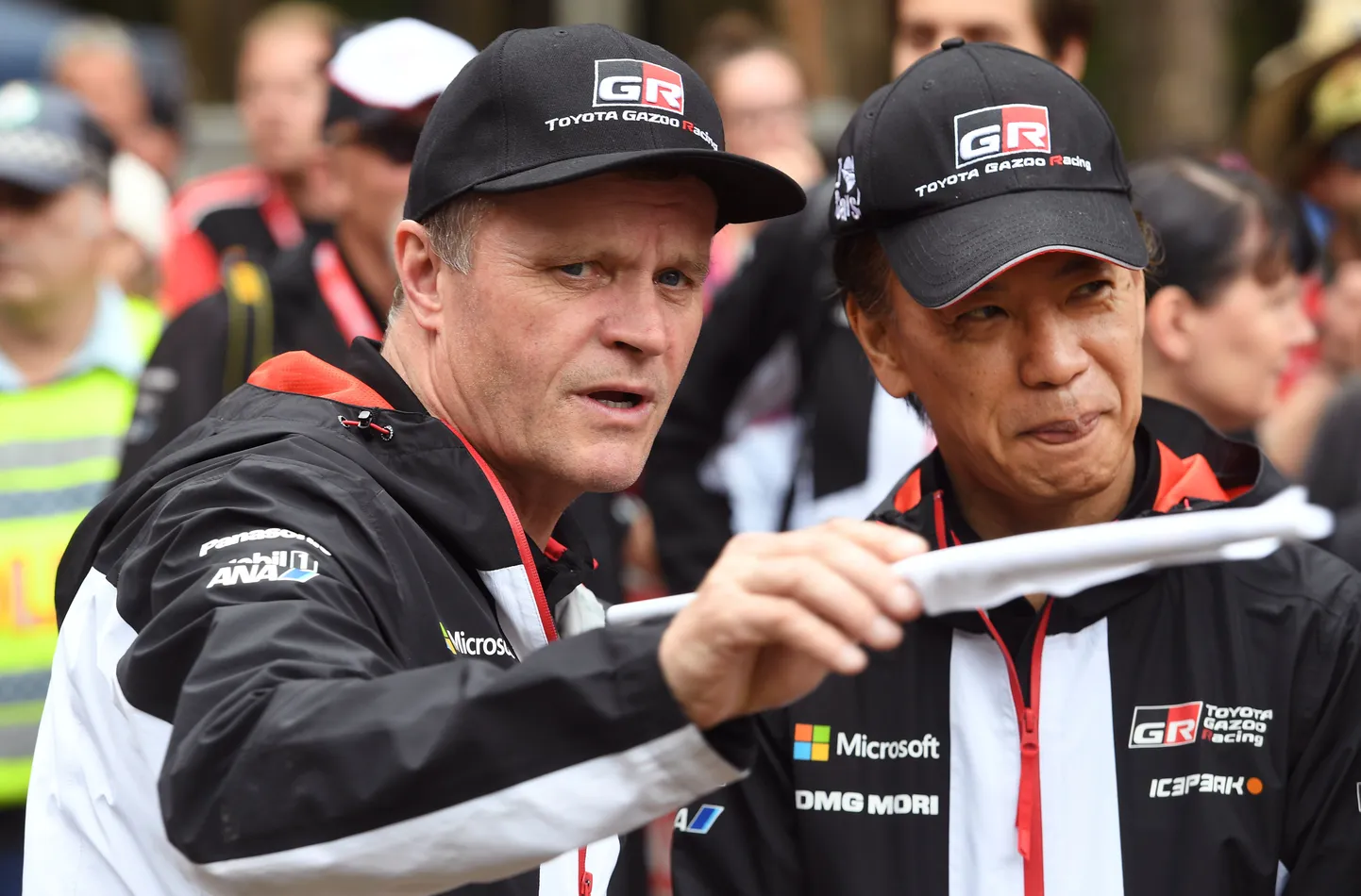 Tommi Mäkinen (vasakul).