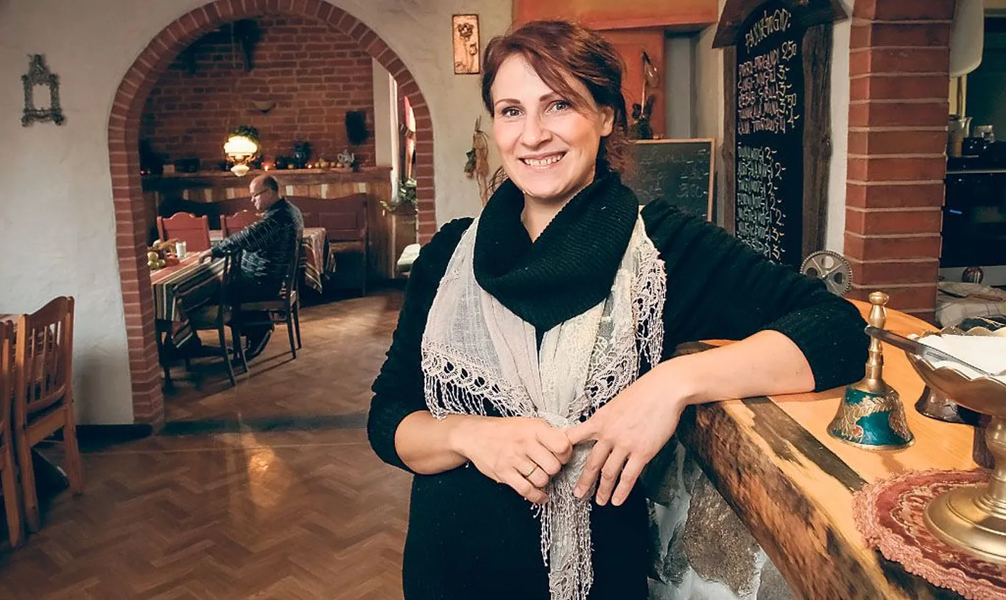 Pereettevõtte hing Maris Õigus ütleb, et postijaama majas tekkis tal esimesest hetkest peale visioon hubasest pannkoogikohvikust ja seda joont on suudetud juba kolm aastat hoida.