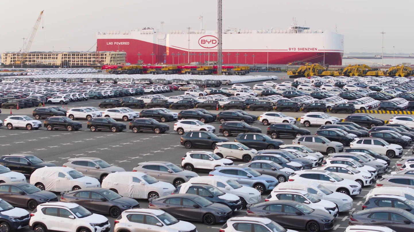 Hiina ühe suurima autotootja BYD autod ootamas Haitongi sadamaterminaalis eksportimist Brasiiliasse.