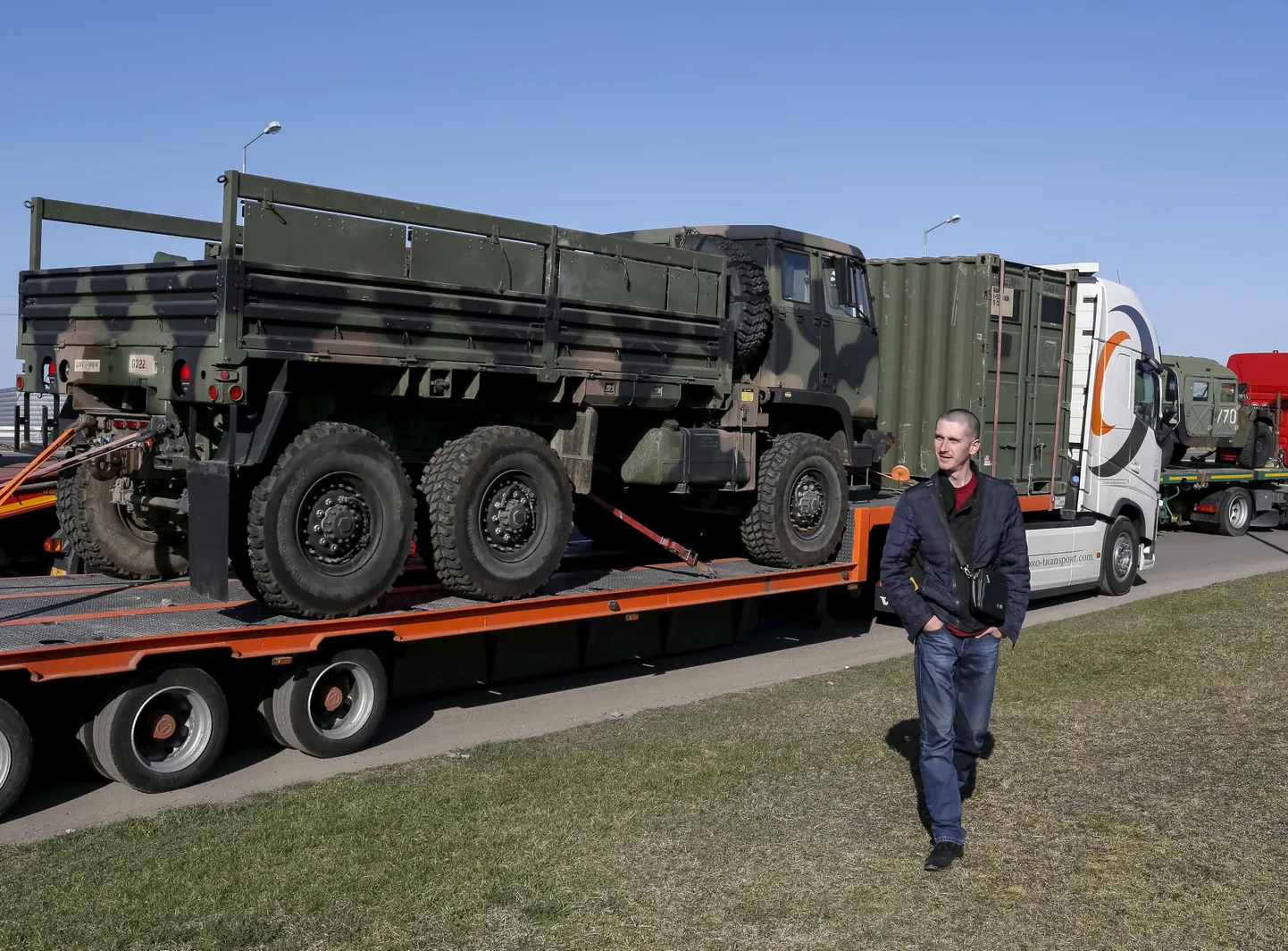 USA sõjaväe masinad Ukraina-Poola piiril.