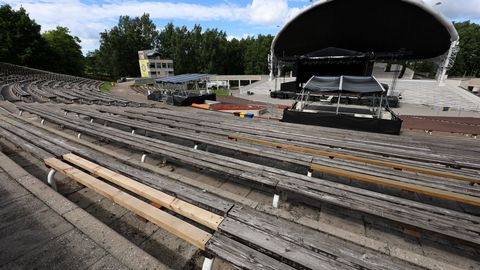 PÄEVAKÜSIMUS ⟩ Miks Tartu lauluväljaku pingid määrivad?