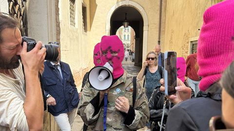 PUURIVÕITLUS PUTINIGA? ⟩ Pussy Rioti liider esitas Venemaa presidendile karmi väljakutse
