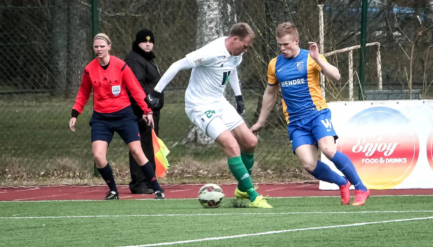 FIFA määras Triinu Laosele selleks aastaks rahvusvahelise väljakukohtuniku litsentsi.