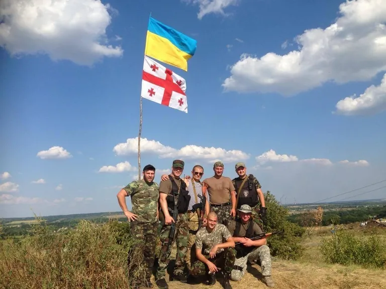 Грузинские добровольцы на российско-украинской войне. Луганская область.