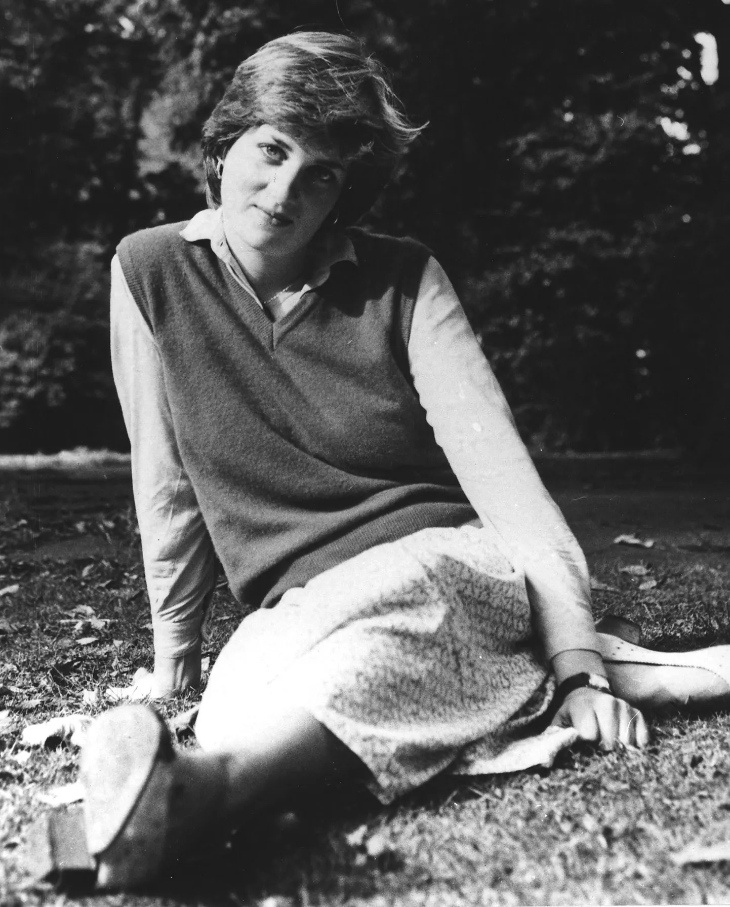 Leedi Diana Spencer 1980. aastal lasteaia hoovil, kus ta õpetajana töötas