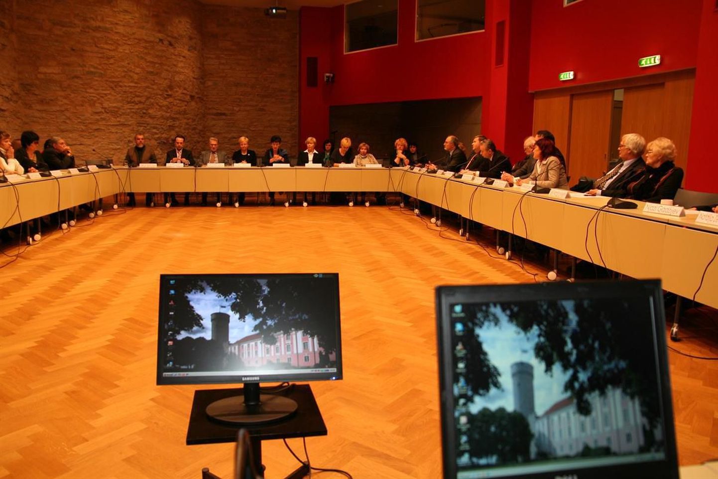 В Рийгикогу прошло первое в 2012 году заседание Совета нацменьшинств
