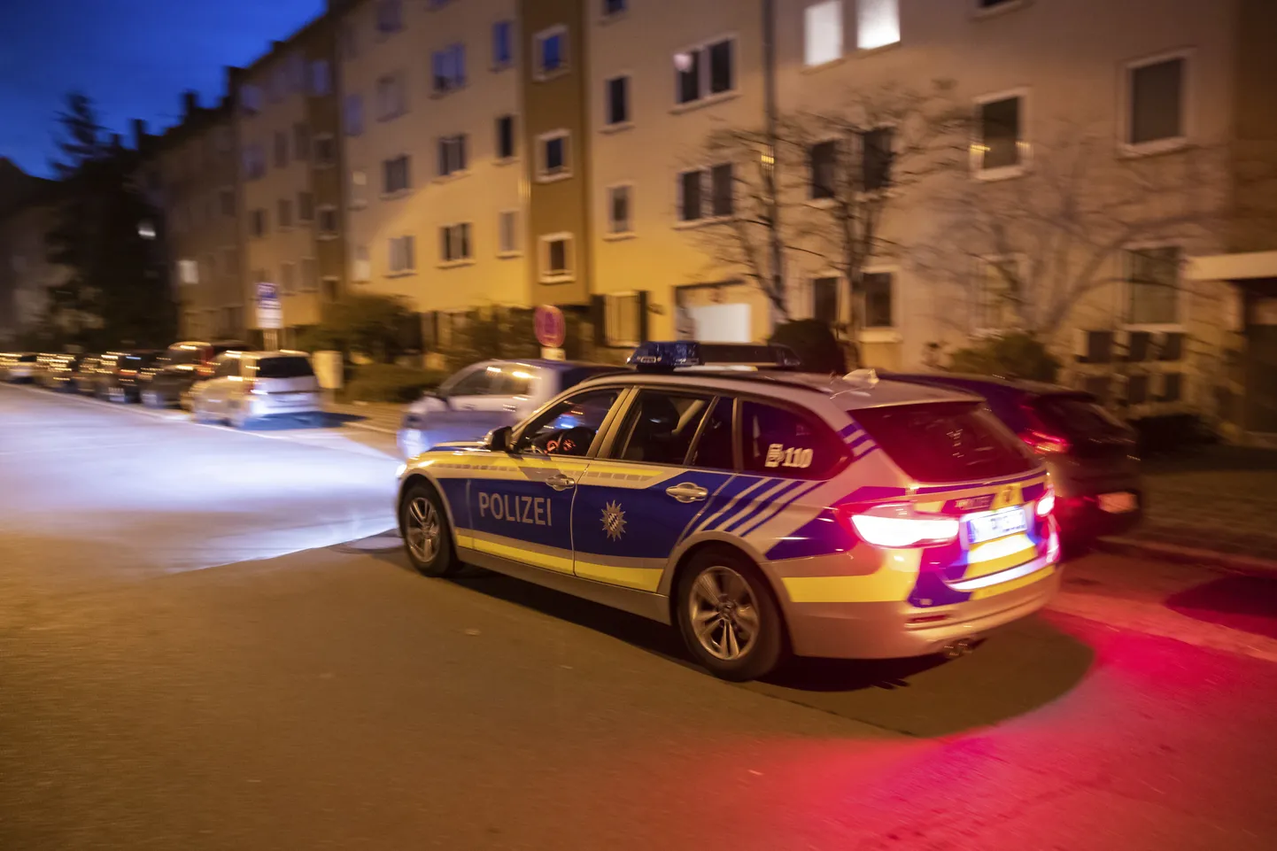 Saksa politseiauto Nürnbergi St. Johannise naabruskonnas.
