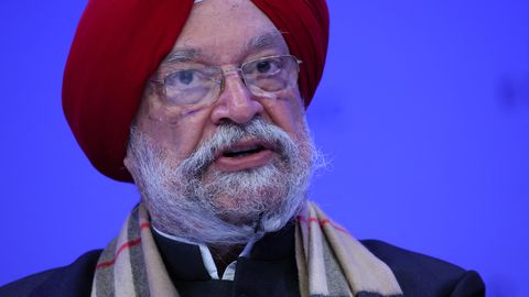 India minister: Nafta hind kahekordistuks, kui India ei kaupleks Venemaaga