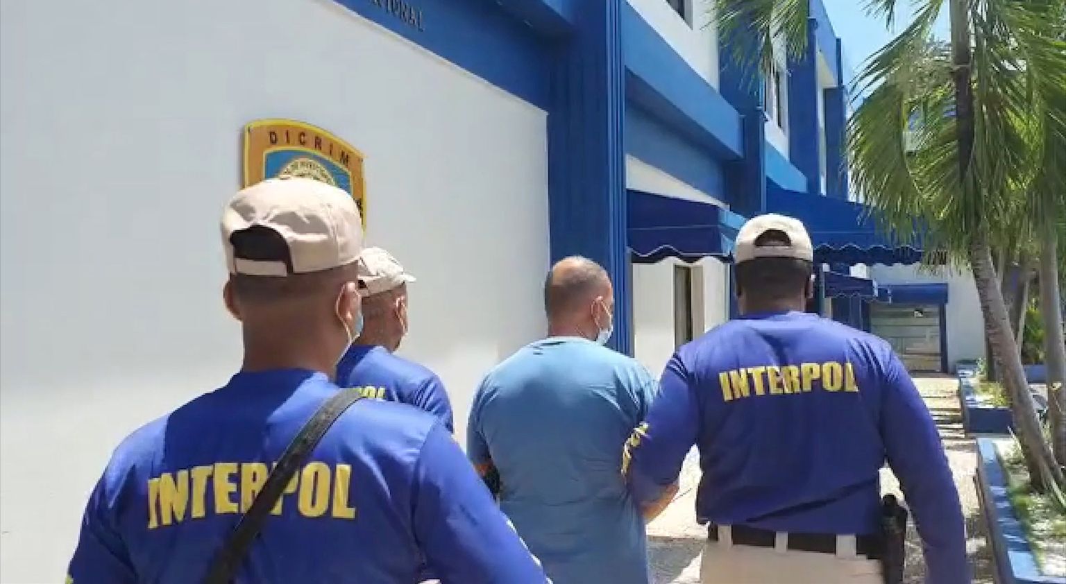 Interpol võttis Itaalia politsei palvel Dominikaani Vabariigis Boca Chicas kinni 53-aastase Marc Feren Claude Biarti, kelle jälile jõuti Youtube'i kokandusvideote abil