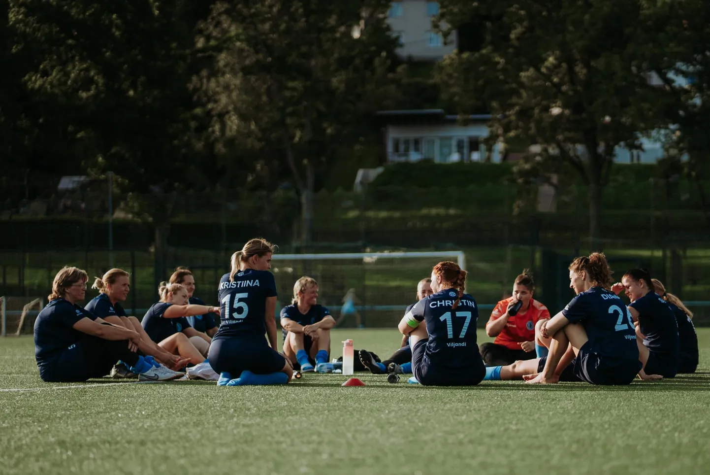 Viljandi Vutinaised on suure tegutsemistahtega naiste punt, kes lööb kaasa Eesti jalgpalli rahvaliigas.