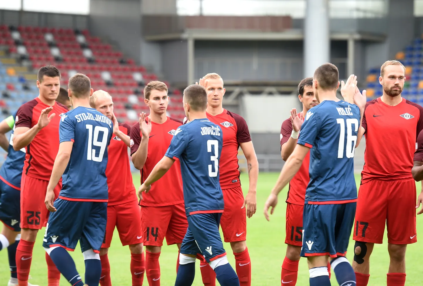 UEFA Čempionu līgas kvalifikācijas spēle futbolā starp Jūrmalas "Spartaks" un Belgradas "Crvena zvezda" izlasēm "Skonto" stadionā