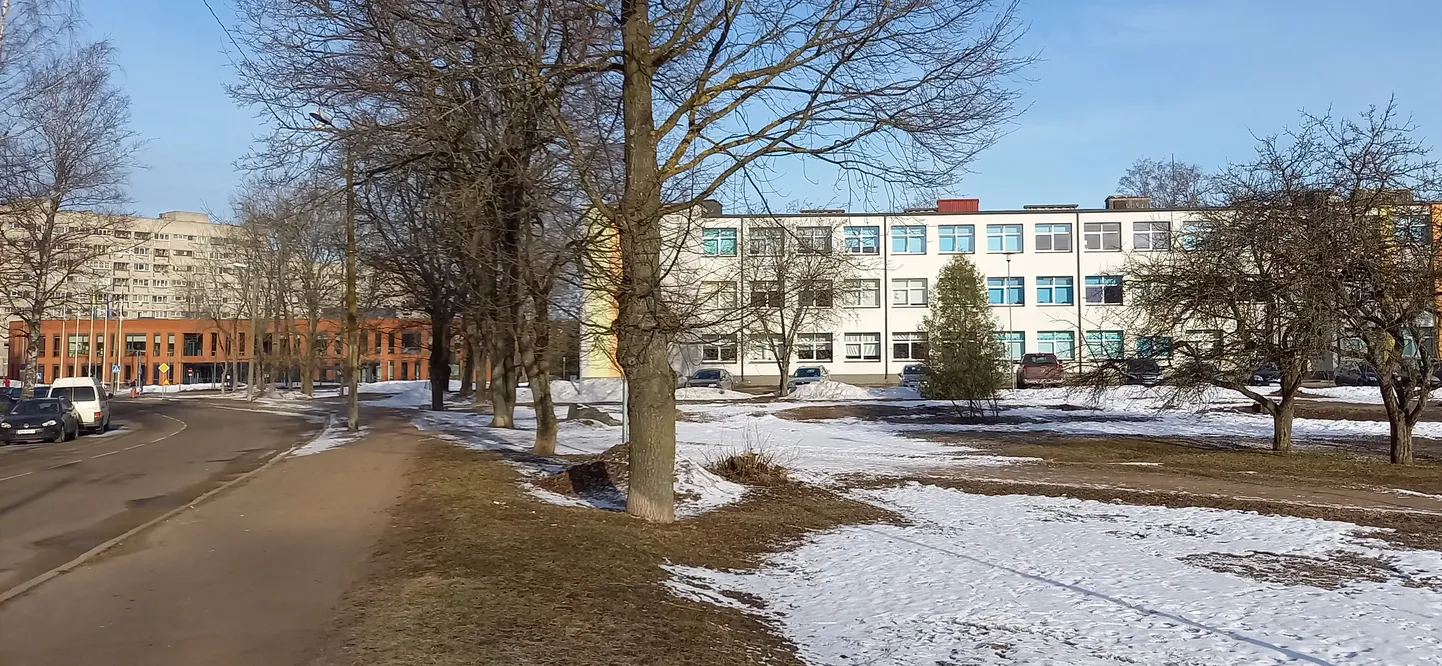 Министерство образования хочет, чтобы новое здание Ярвеской школы было построено на улице Пярна, по соседству с государственной гимназией, на месте нынешней Славянской основной школы.