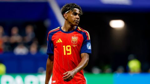 World Cup: Spain and Uruguay Face Crucial Showdown