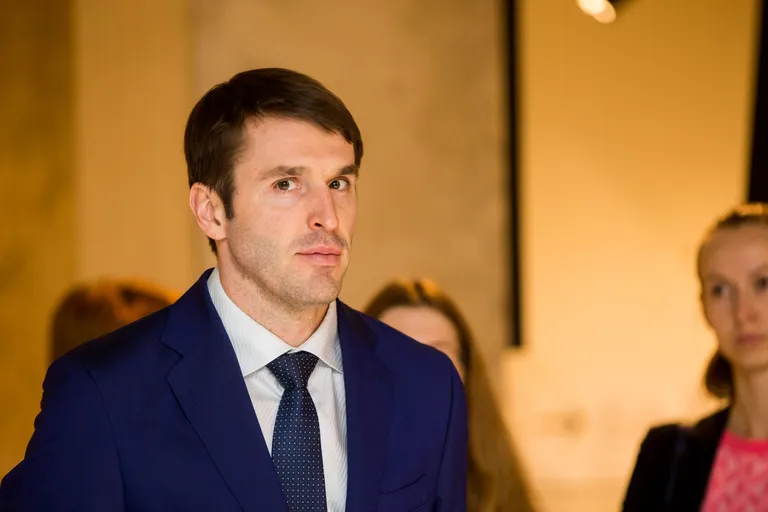 Rainer Vakra.