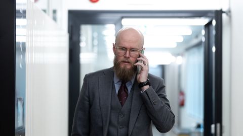 Paul Keres: miks peaks õiguskaitseorganitel olema õigus telefon ära võtta?