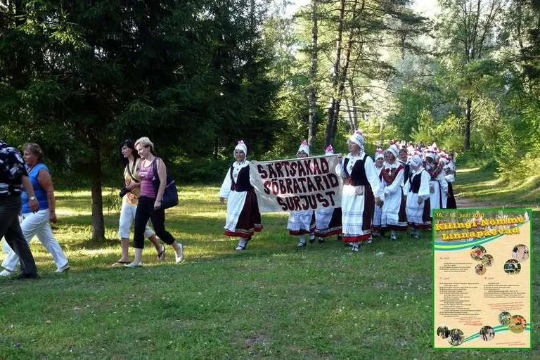 Särtsakad sõbratarid Surjust.