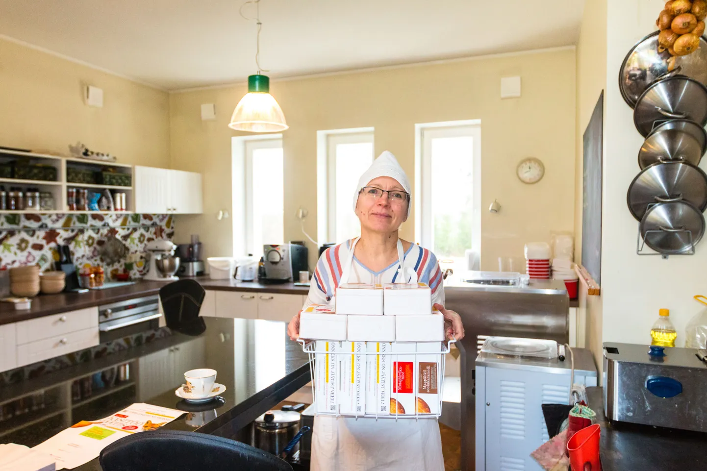 Postitee ääres asuva Kopli taluköögi perenaine Kaire Mets on gelato’t teinud kolm aastat.