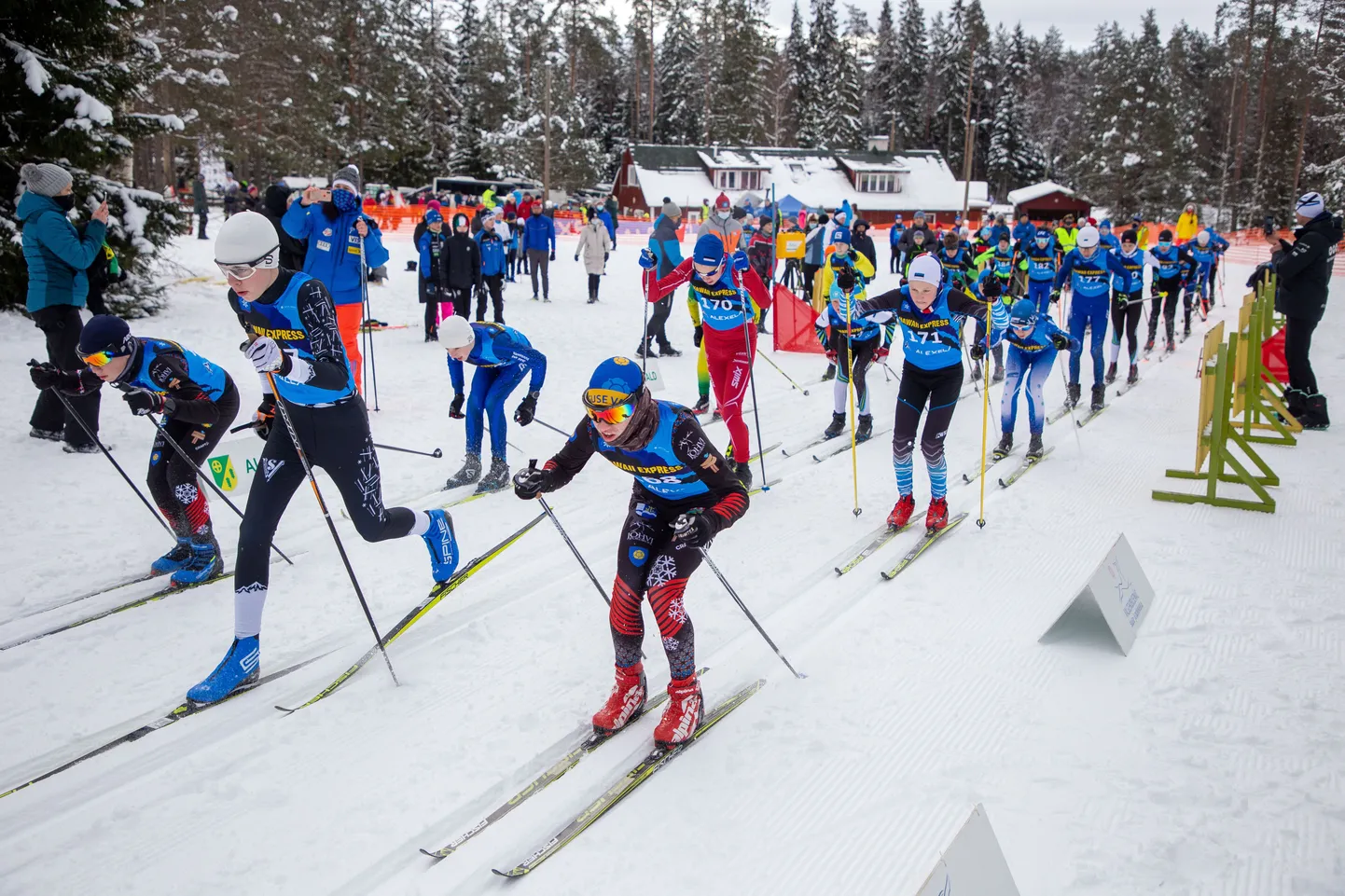 Noored on sel aastal saanud palju suusatada, kuid võistluste korraldamine on olnud veidi raskendatud.