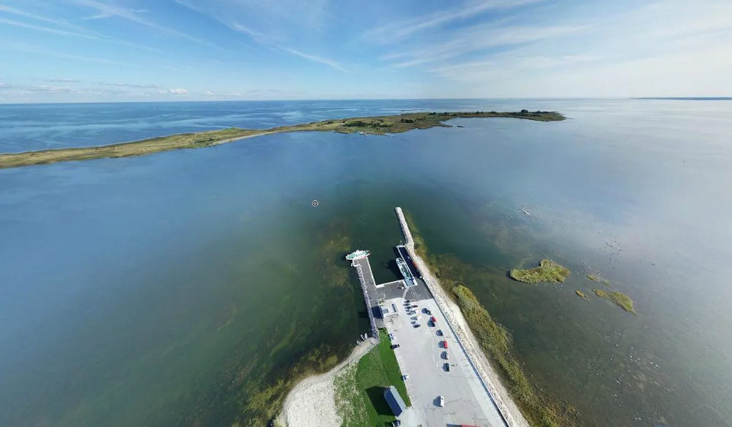 Panoraamülesvõte Manilaiust ja Munalaiu sadamast.