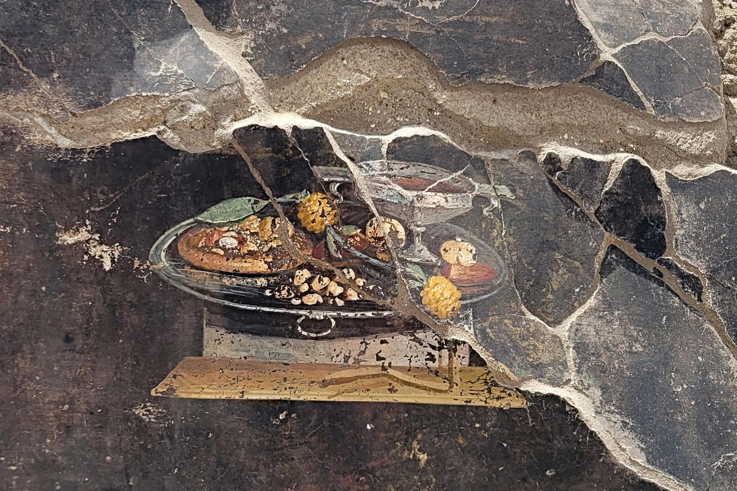 Pompei arheoloogilistel väljakaevamistel avastatud 2000 aastat vana seinamaal 25. juunil 2023