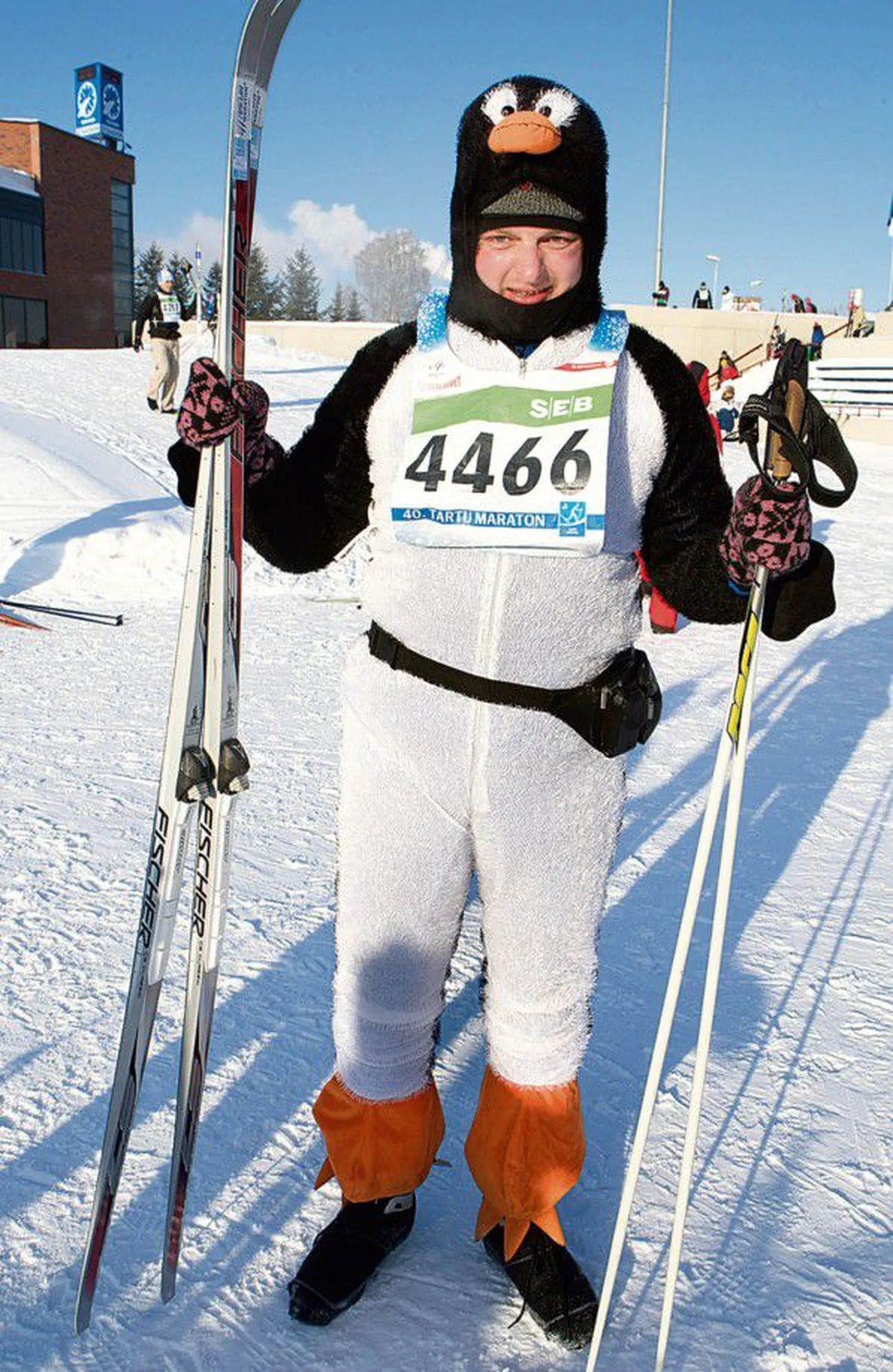 Mees nagu pingviin: Jürgen Lõhmus, 
Tartu maratoni kahekordne viimane.