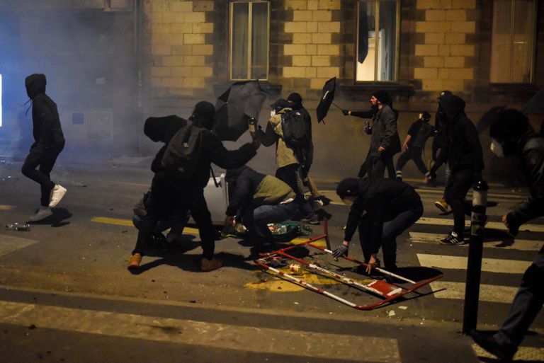 Lisaks Prantsusmaa pealinnale Pariisile toimusid meeleavaldused ka näiteks Lääne-Prantsusmaal Nantes'i linnas.